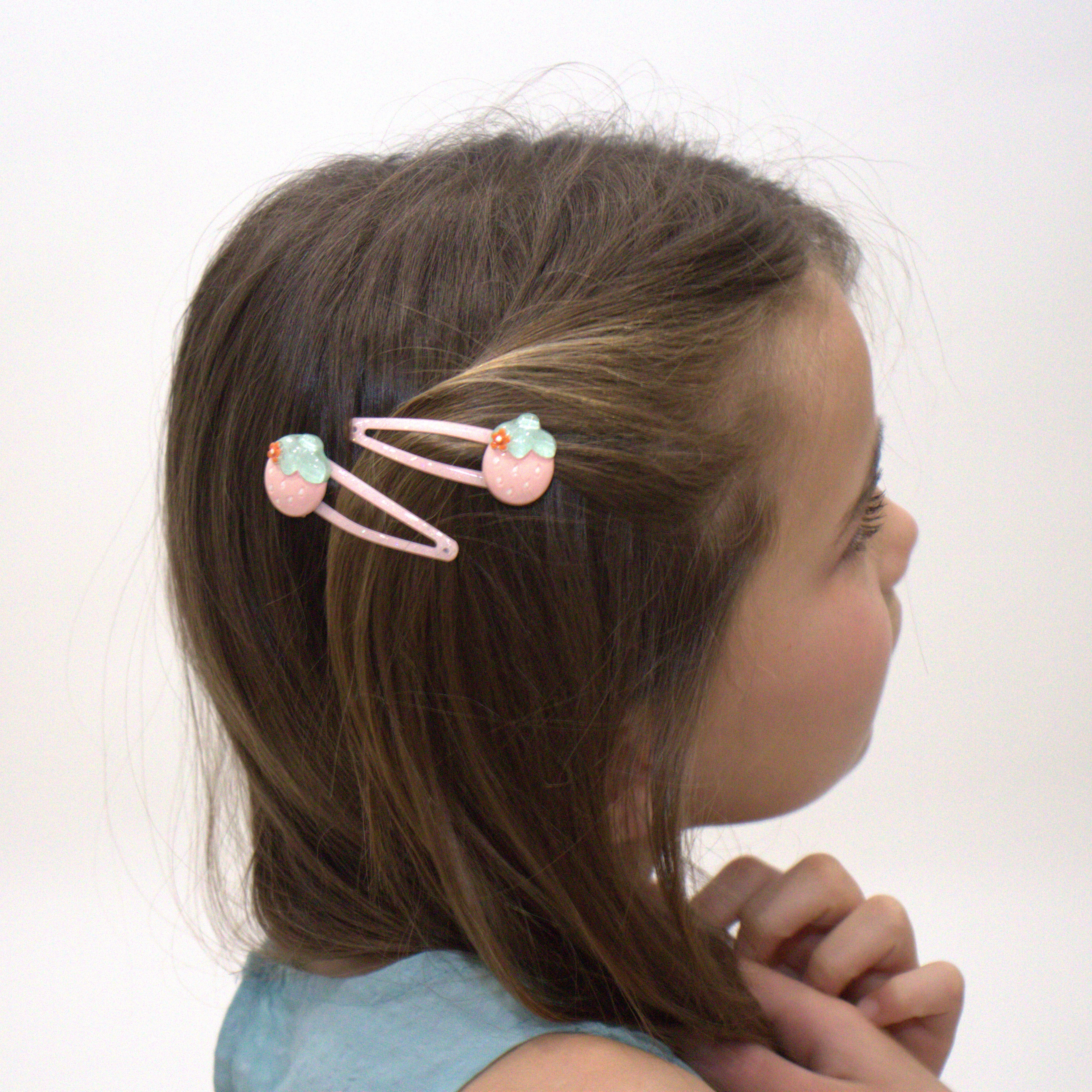 Barrettes Strawberries - Jolies fraises avec accessoires — Yuko B.