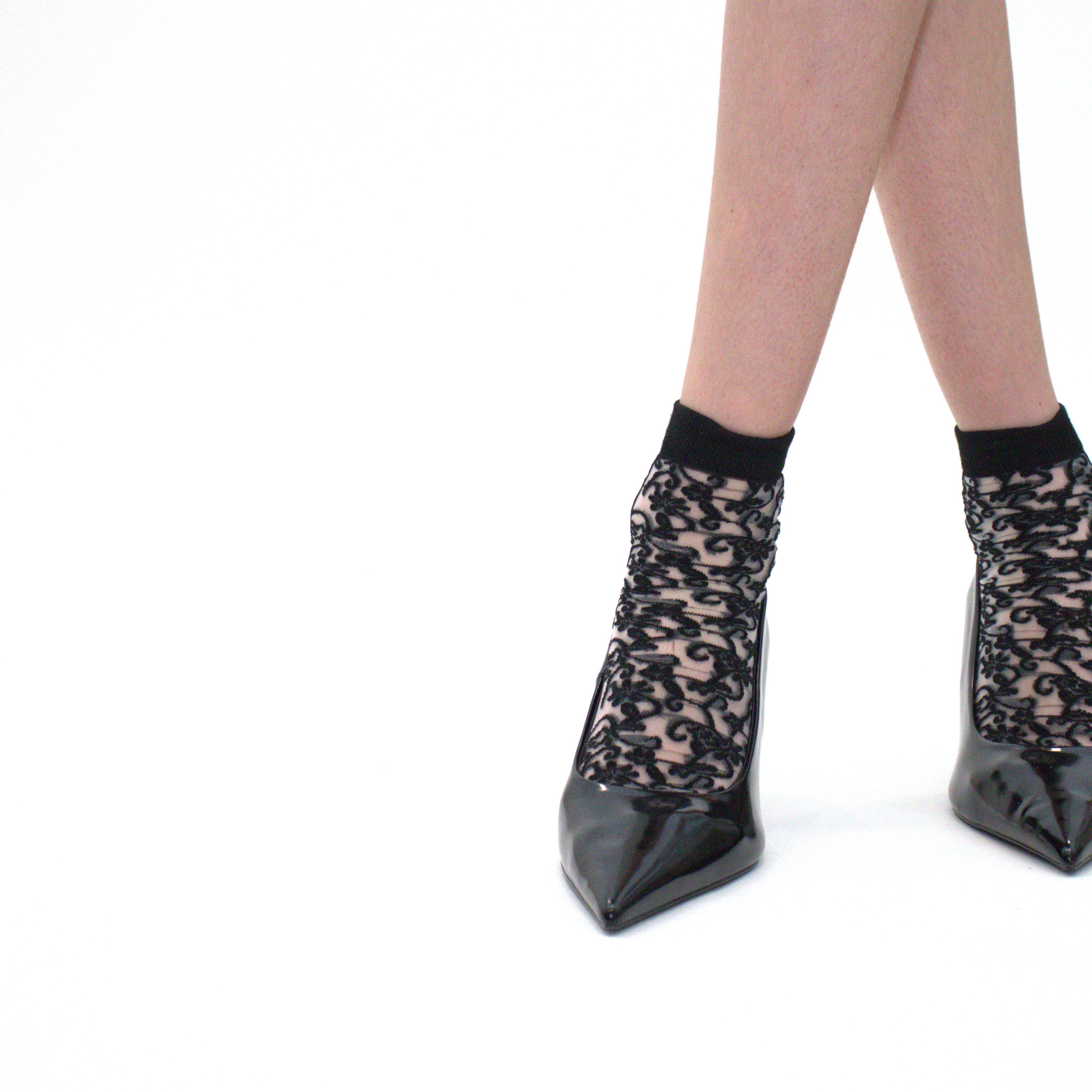 Bella - La chaussette femme en voile ultra-résistant - Version Chaussettes haute — accessoire enfant Yuko B.