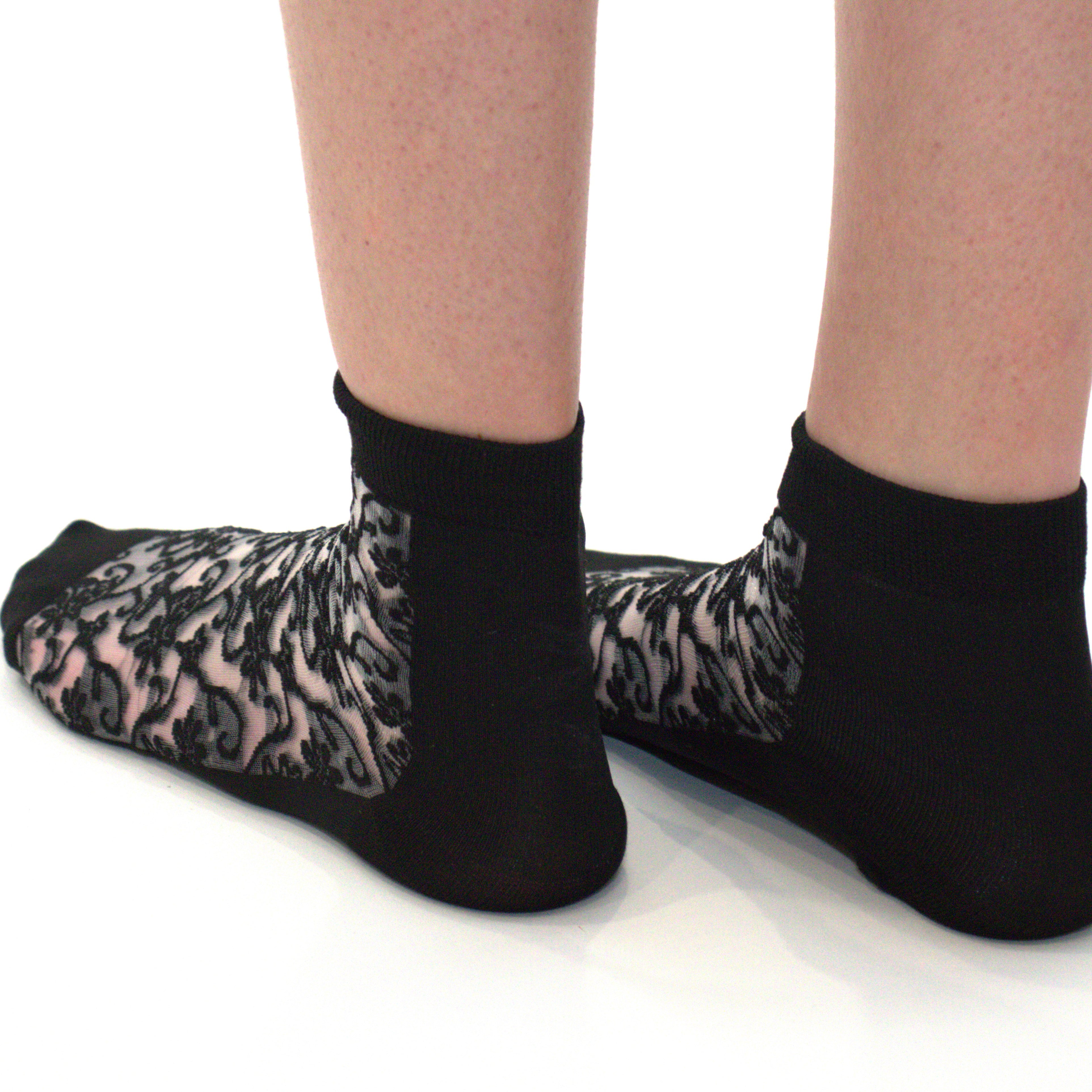 Bella - La chaussette femme en voile ultra-résistant - Version Chaussettes haute ouvert — Yuko B.
