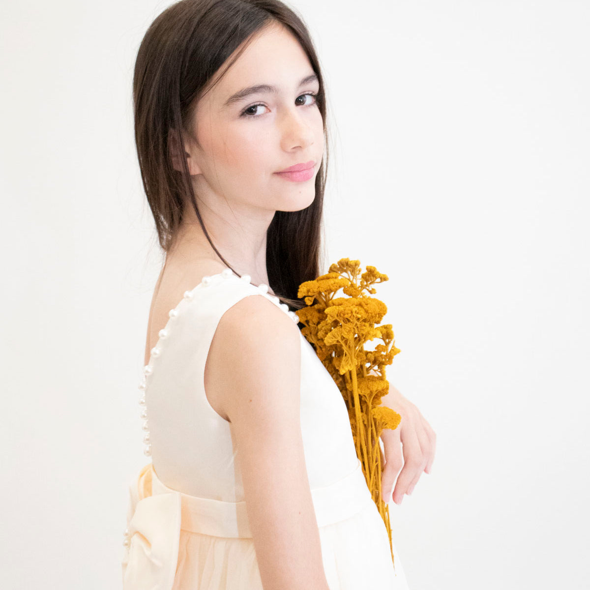 Robe de cérémonie CARMELINE - Beige - Taille: 130 cm (7/8 ans) lifestyle — enfant Yuko B.