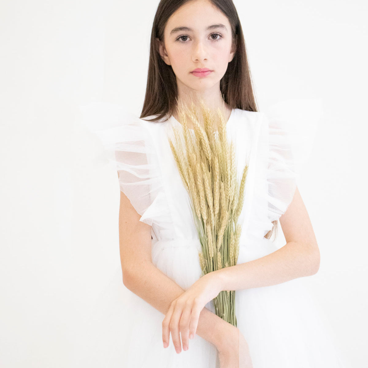 Robe de cérémonie CLARA - Blanche - Taille: 130 cm(7/8 ans) lifestyle — enfant Yuko B.