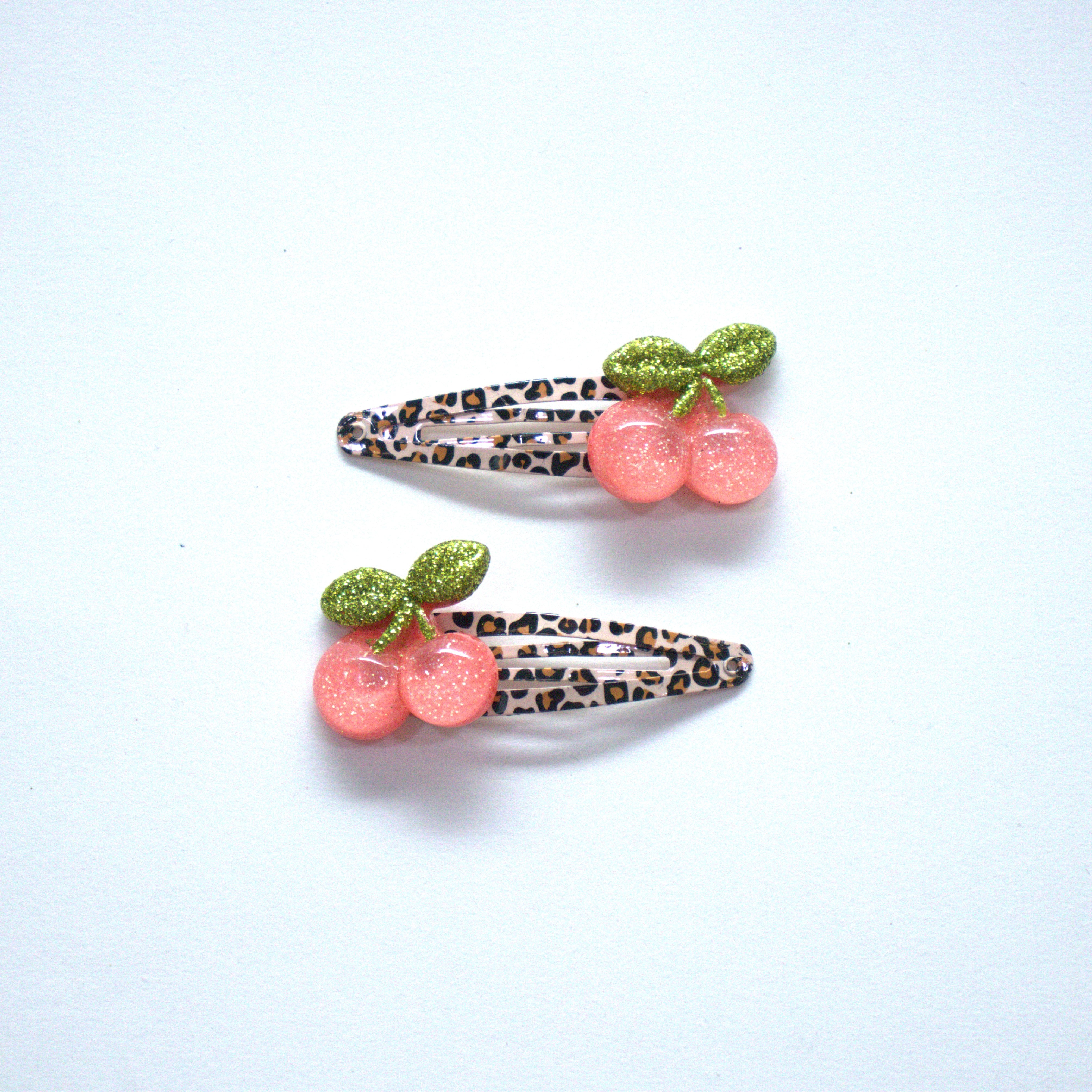 Barrettes Cherries - Cerises - Nouveauté! vue de côté — Yuko B.