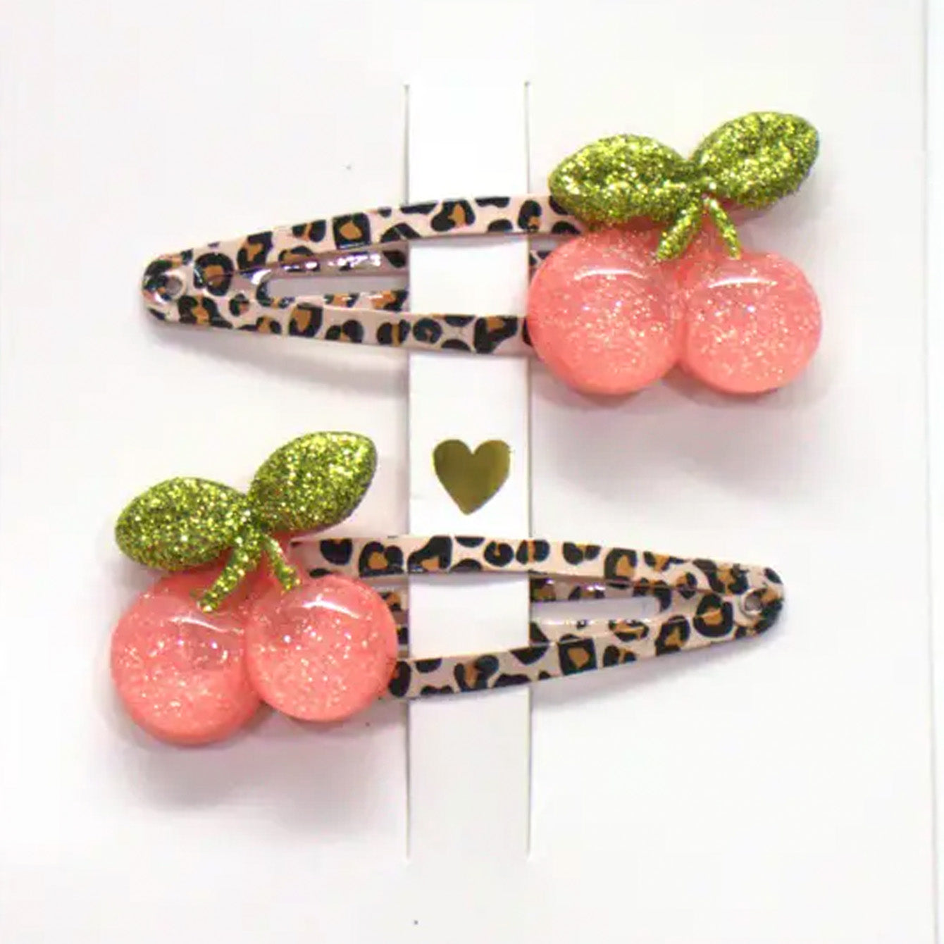 Barrettes Cherries - Cerises - Nouveauté! vue de face — Yuko B.