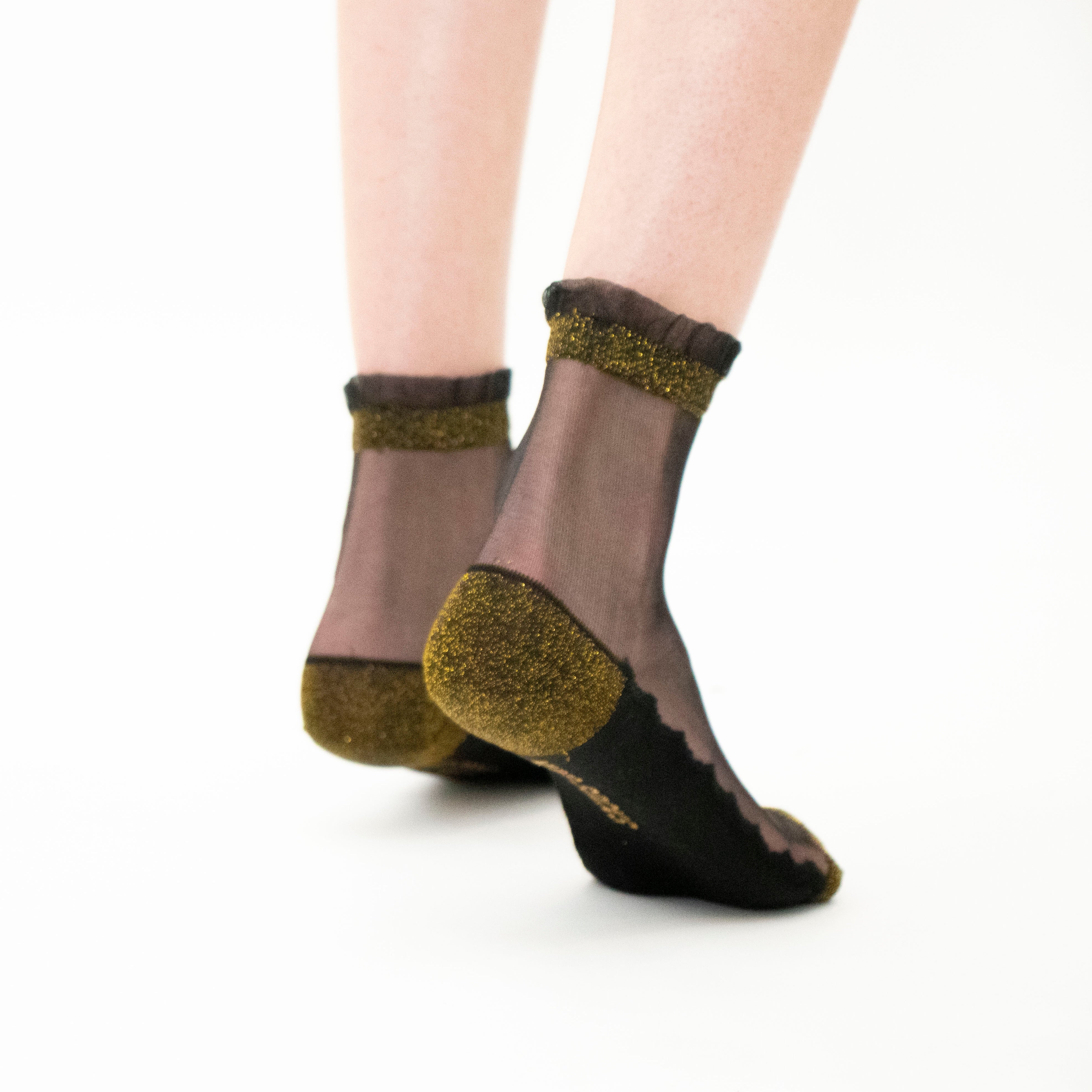 Shine - Gold - La chaussette femme en voile ultra-résistant vue de côté — Yuko B.