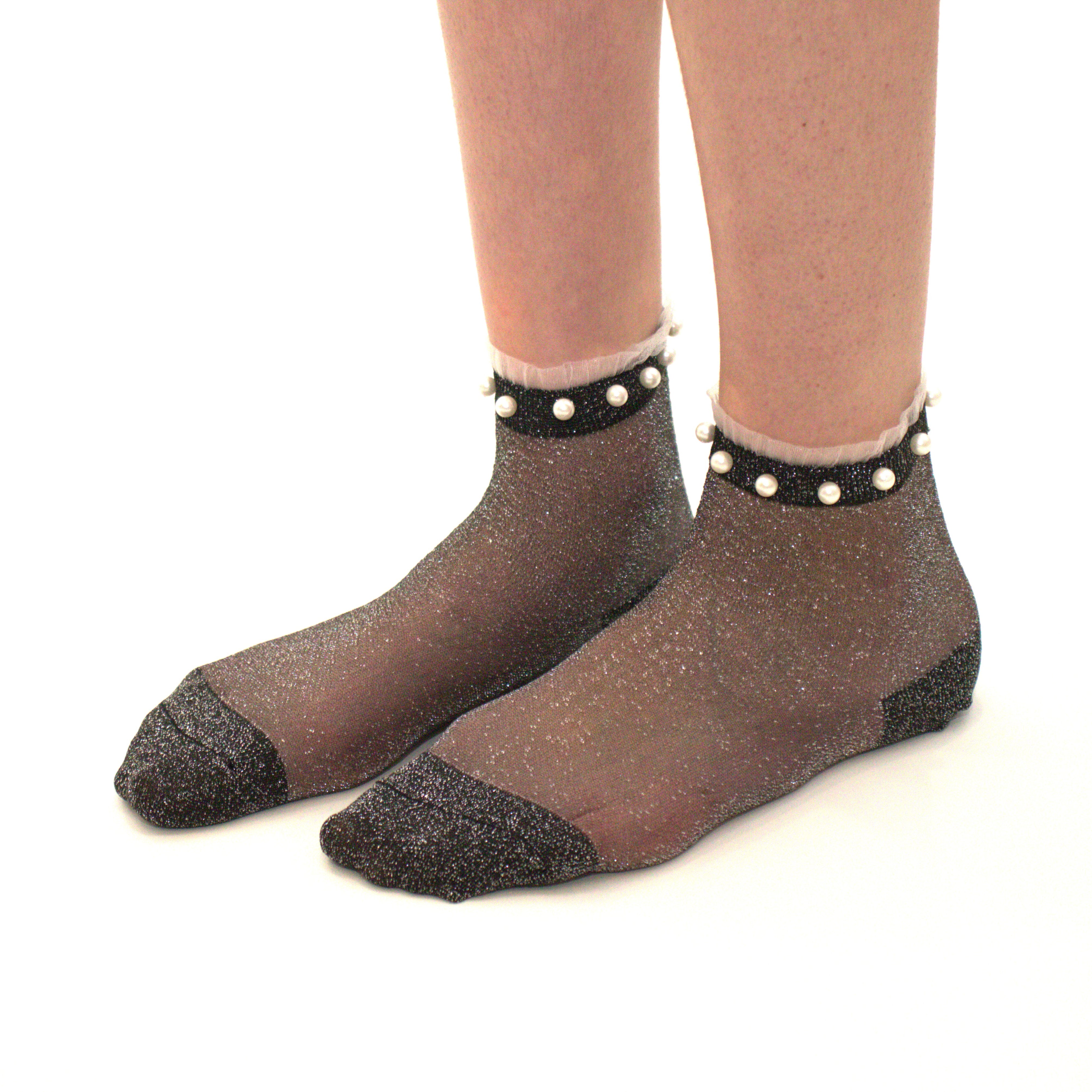 Stella - La chaussette pailletée grise ornée de petites perles blanches avec accessoires — Yuko B.