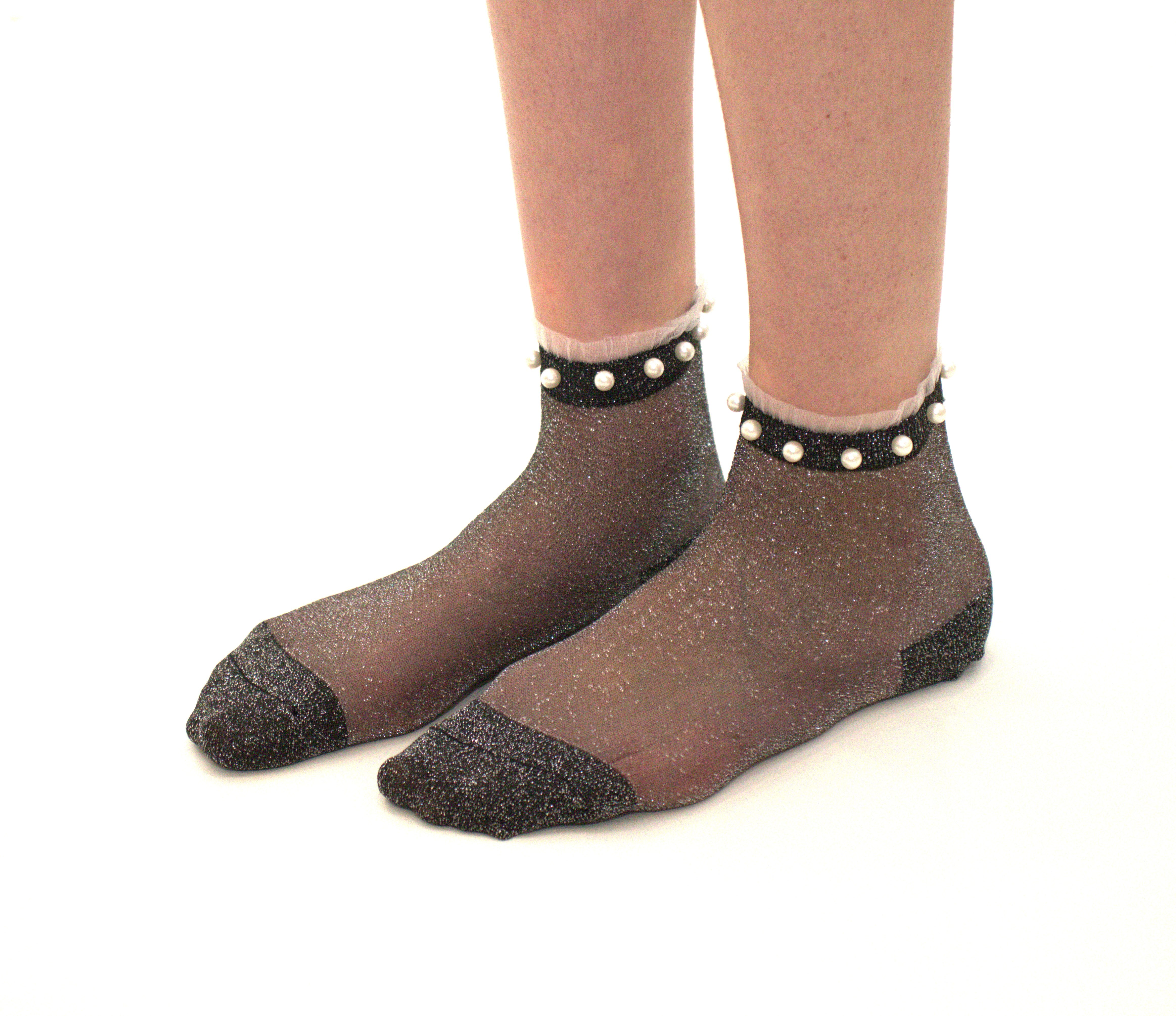 Stella - La chaussette pailletée grise ornée de petites perles blanches avec accessoires — Yuko B.