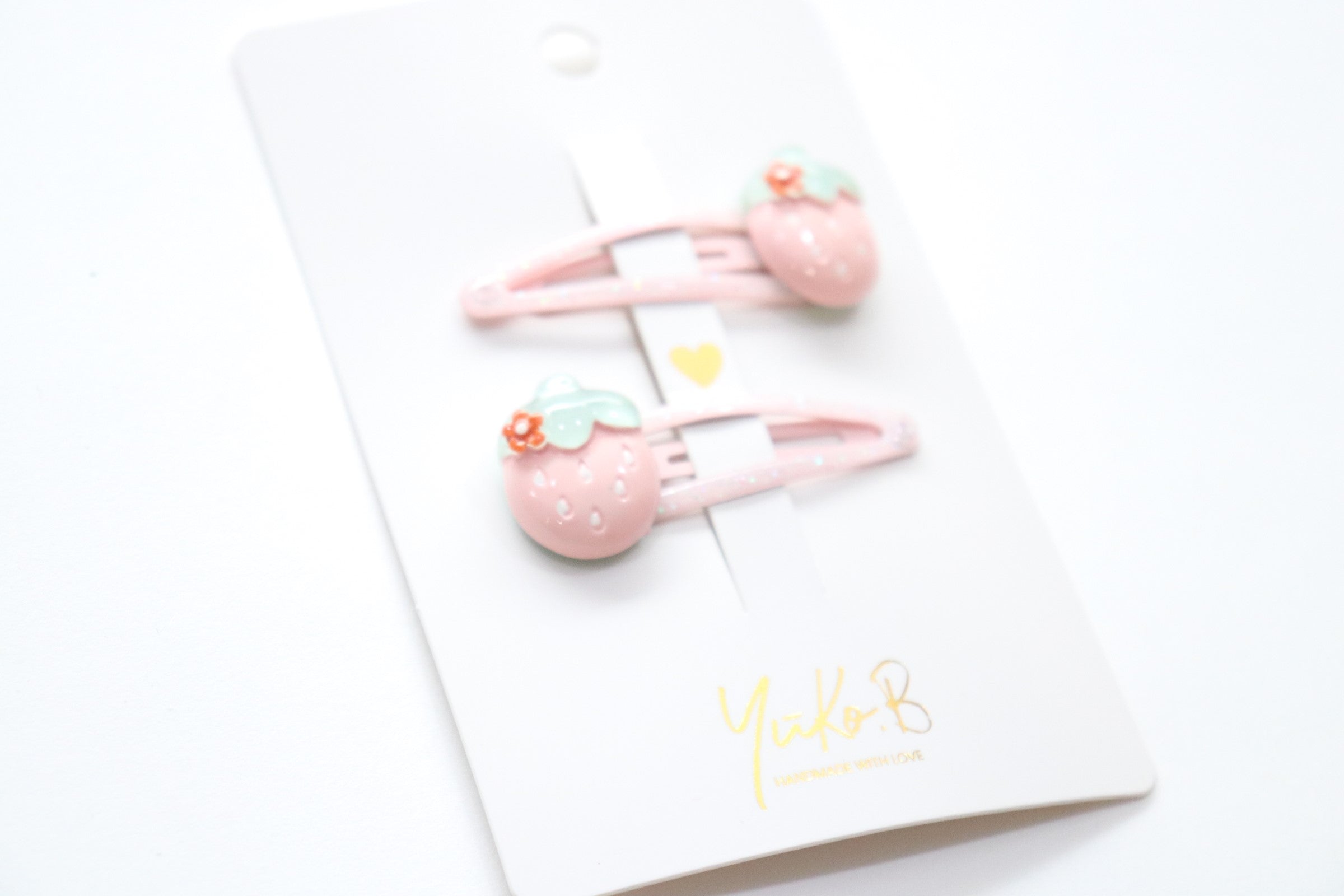 Barrettes Strawberries - Jolies fraises détail — Yuko B.