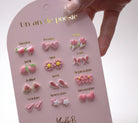 Ensemble de 12 paires de boucles d'oreilles en céramique - Un An de Poésie rose - Yuko B.