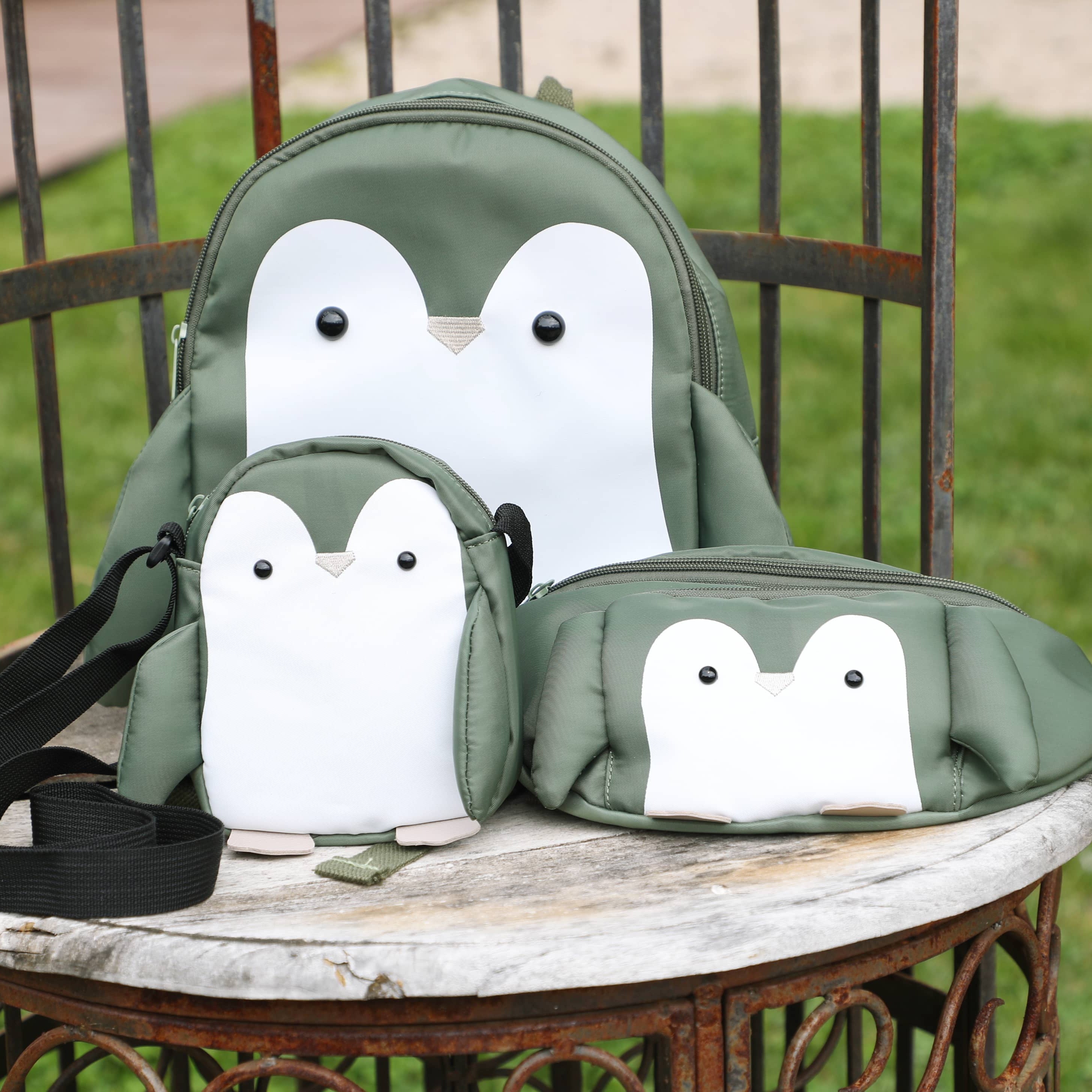 Sac banane mode animaux pour enfant "petit pingouin" vert - Miyu Forest - Yuko B.