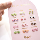 Coffret 12 Boucles d'Oreilles Acier — Un An de Poésie Jungle ouvert — Yuko B.